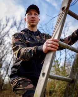 LW Black Camo Split Zip Hoody L