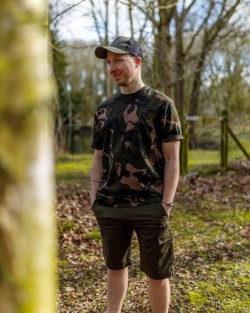 Camo T-Shirt L