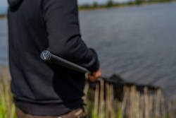 Horizon X6 42"" Carbon Landing Net (Camo Mesh)