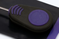 Fine Latch Needle 7cm purple handle