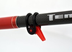 LURE HOLDER RED (LH-004) - acrroche leurre (10 par pack)