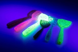 Fox Rage Ultra UV Floating Creatures Swing Ball 7cm/2,75"" - Chartreuse UV x 8pcs