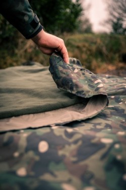 Trakker RLX Bed Cover Wide Camo