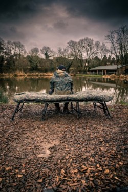 Trakker RLX 8 Wide Camo Bed System